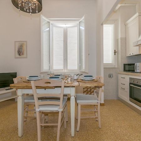 Brezza Marina Apartment San Vincenzo Bagian luar foto