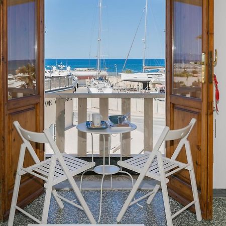 Brezza Marina Apartment San Vincenzo Bagian luar foto