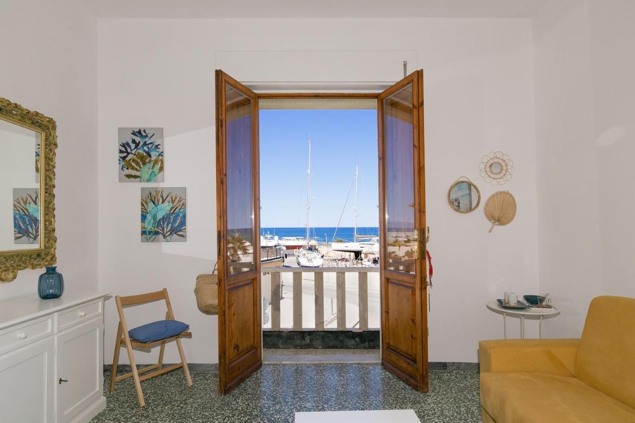 Brezza Marina Apartment San Vincenzo Bagian luar foto