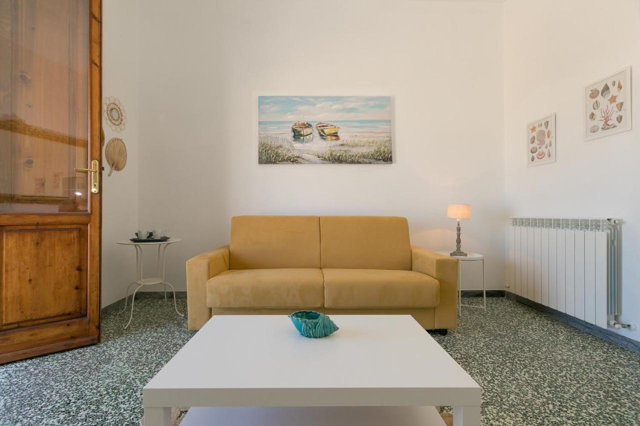 Brezza Marina Apartment San Vincenzo Bagian luar foto