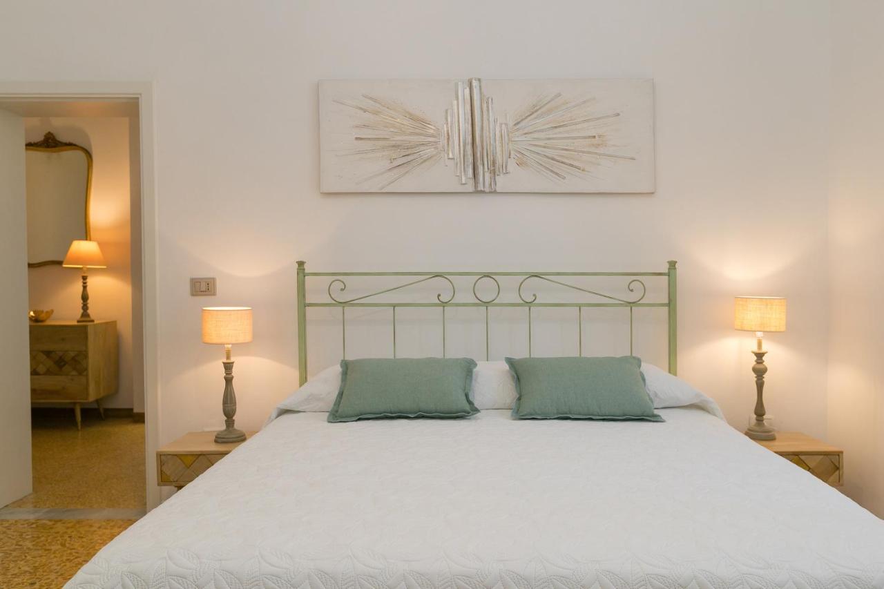 Brezza Marina Apartment San Vincenzo Bagian luar foto