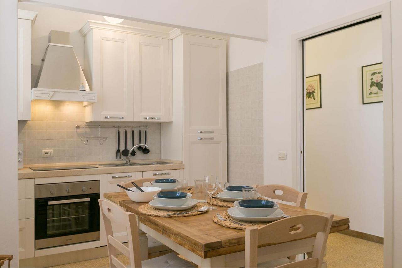 Brezza Marina Apartment San Vincenzo Bagian luar foto