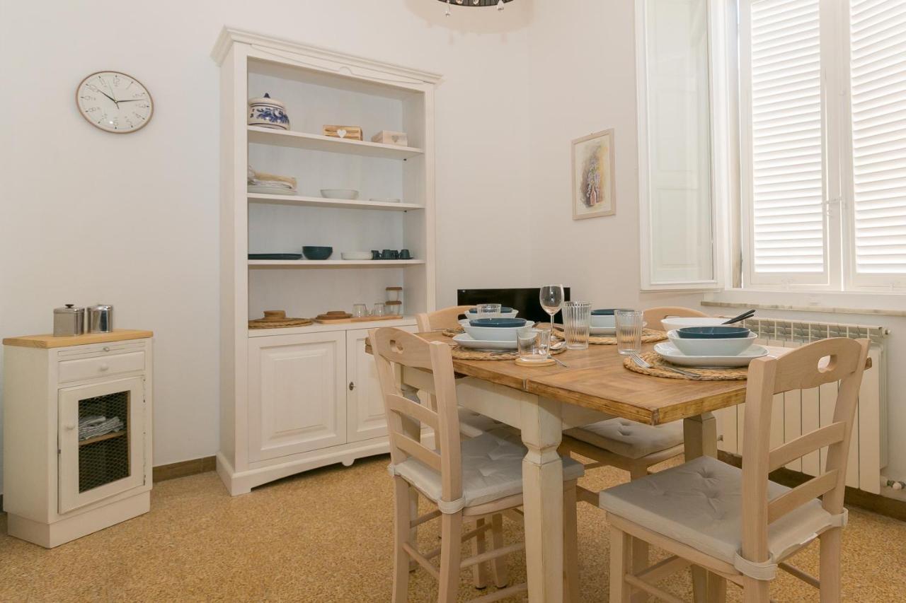 Brezza Marina Apartment San Vincenzo Bagian luar foto